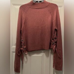 Women’s Rose Pink Lace-Up Sleeve Sweater